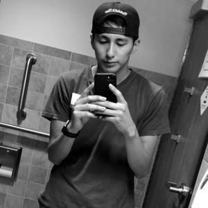 Meet your Posher, Dakota